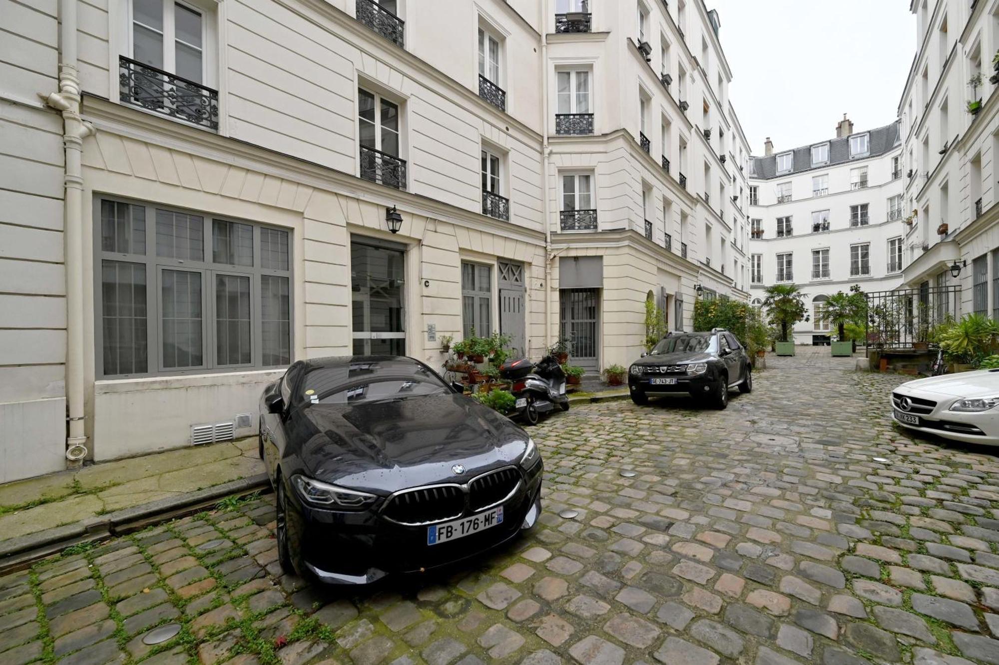 Appartement Charmant Et Spacieux Au Coeur De Paris Exterior photo