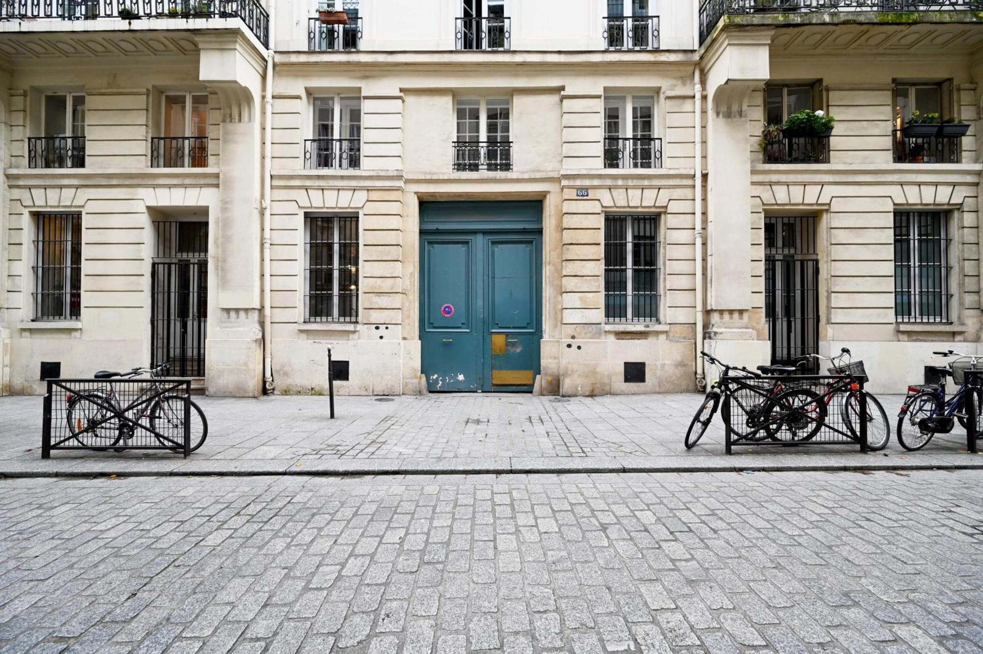 Appartement Charmant Et Spacieux Au Coeur De Paris Exterior photo